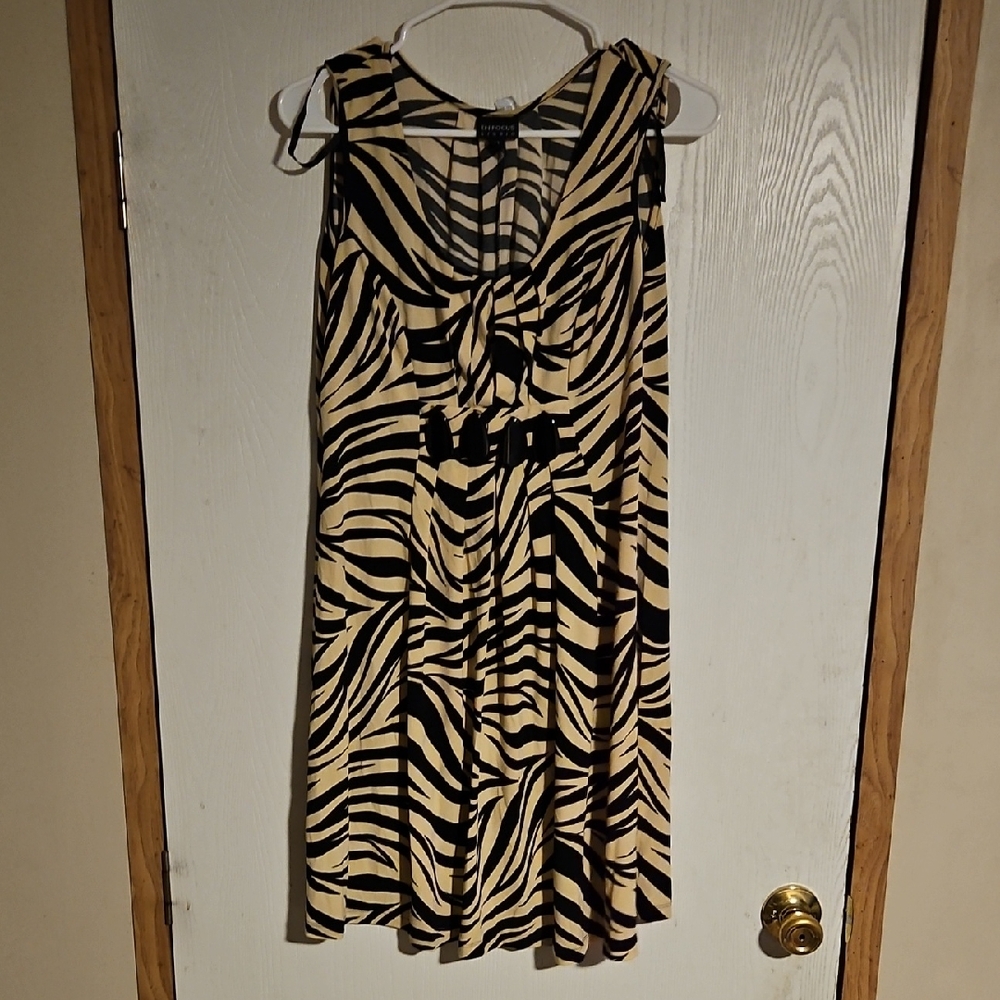 Enfocus Studio Black and Cream Backless Dress